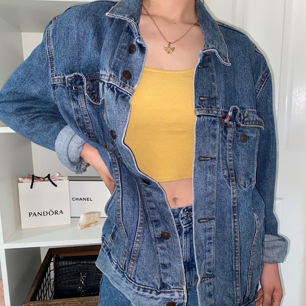 Levi’s Denim Jacket ✨
